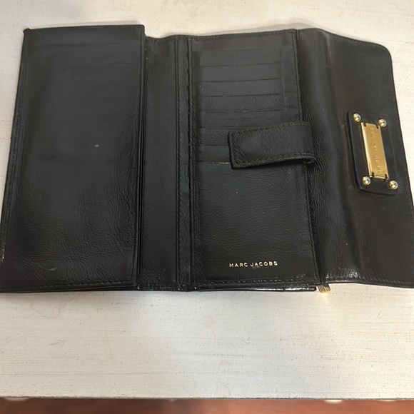 Marc Jacobs Black Bifold Clasp Long Wallet - Picture 4 of 11
